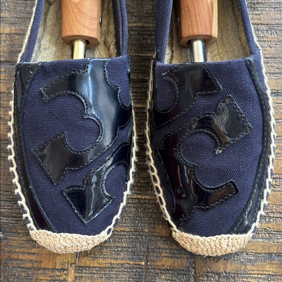 Tory Burch Navy Espadrilles with Classic Front Logo. - Picture 3 of 5